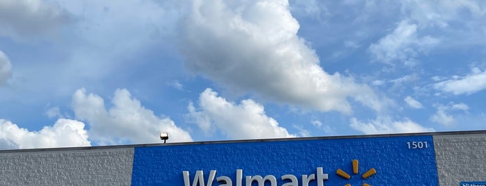 Walmart Supercenter is one of Tuscaloosa.