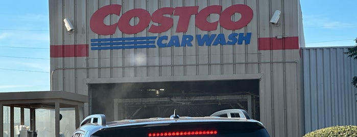 Costco Car Wash is one of Lieux qui ont plu à R B.