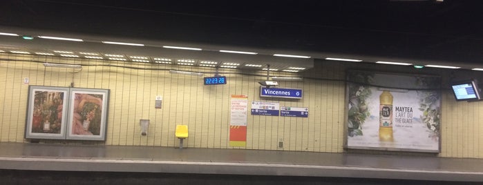 RER Vincennes [A] is one of passage.