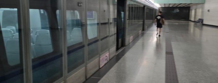 Hong Kong Airport Express is one of Lugares favoritos de A.