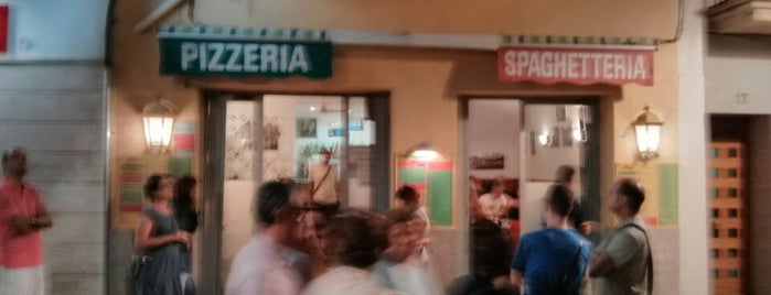 Pizzeria Cibu is one of Tempat yang Disukai Mireia.