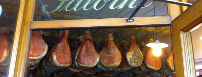 Antica Macelleria Falorni is one of Food Around Siena.