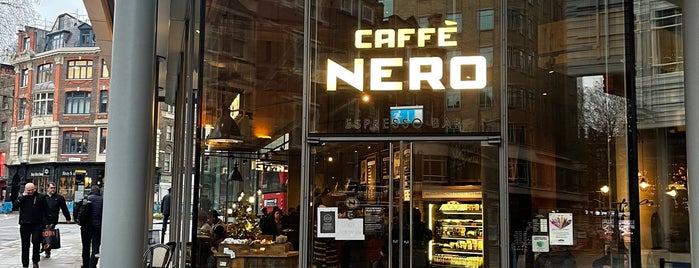 Caffè Nero is one of Lieux qui ont plu à Galal.