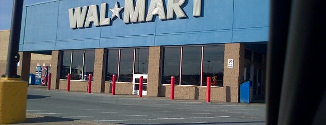 Walmart is one of Lugares favoritos de Anne.
