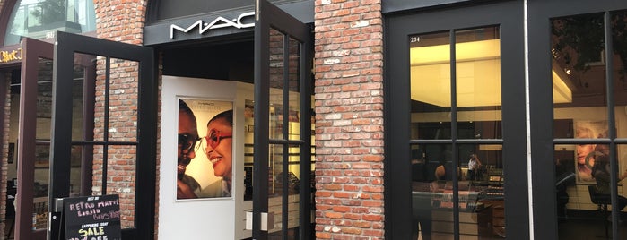 MAC Cosmetics is one of Katia’s Liked Places.
