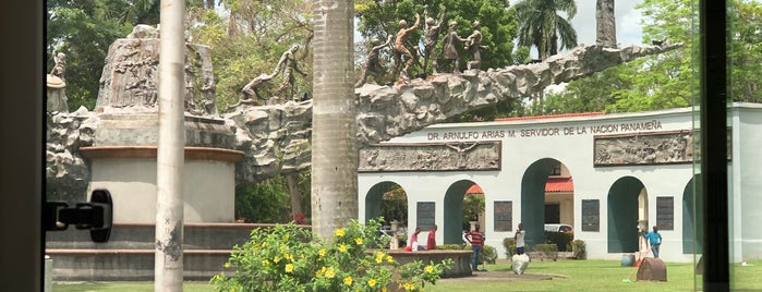 Monumento Arnulfo Arias is one of Ciudad de Panama.