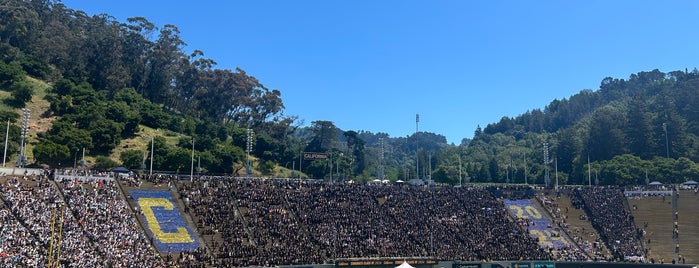 California Memorial Stadium is one of Pac-12 Football Stadiums.