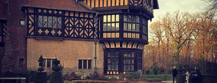 Schlosshotel  Cecilienhof is one of Museen.