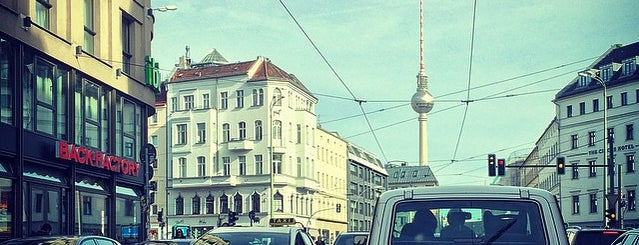 H Rosenthaler Straße is one of Berlin tram line 50.
