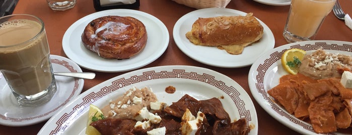 Zaguán de Lámbarri is one of Guadalajara Breakfast.