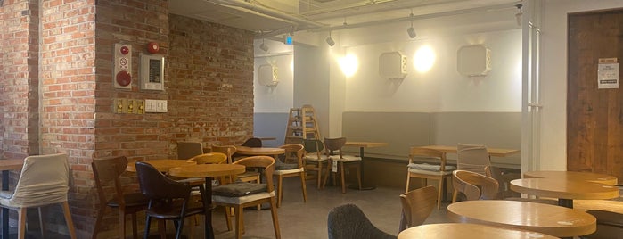 CAFE 五嘉茶 오가.다 is one of JiYoungさんのお気に入りスポット.