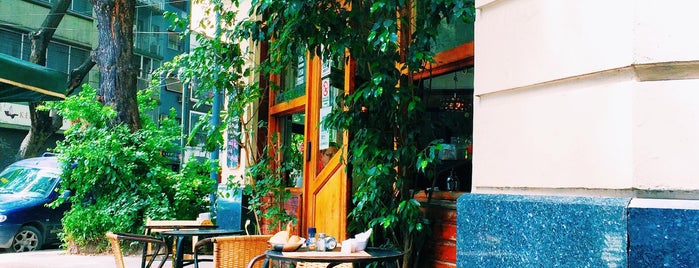 Café Nostalgia is one of Cafés favoritos (AR).