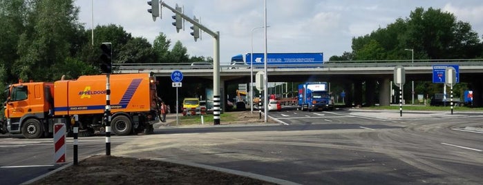 A27 (30, Utrecht-Veemarkt) is one of Rijksweg 27.