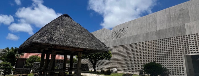 Okinawa Prefectural Museum & Art Museum is one of 公立美術館.
