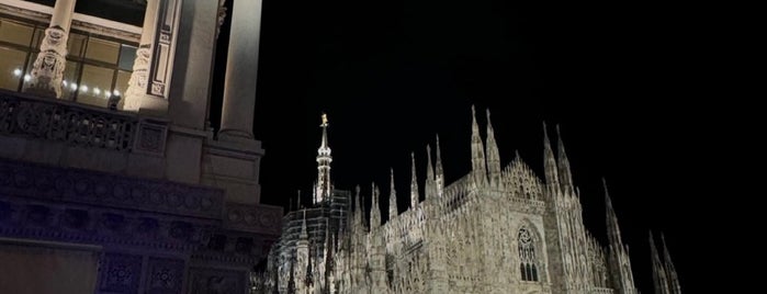 Terrazza Duomo 21 is one of Milan 🇮🇹.
