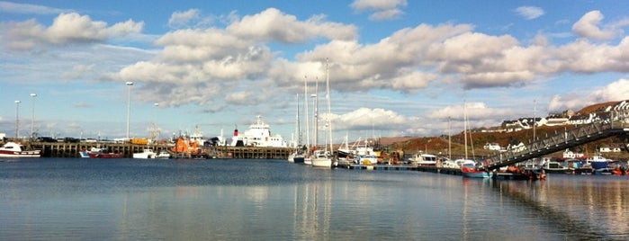 Mallaig Ferry Port is one of Po stopách Karla Čapka v Anglii.