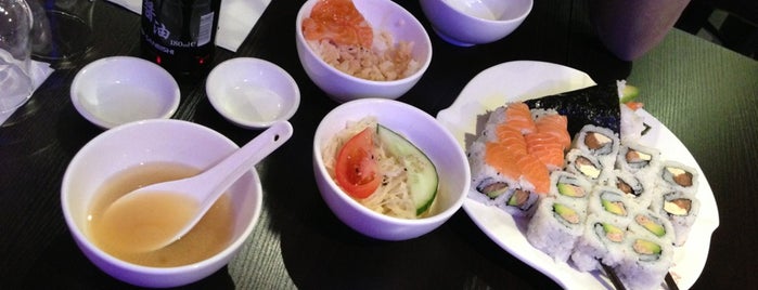 Hoki Sushi is one of สถานที่ที่ Ksenia ถูกใจ.