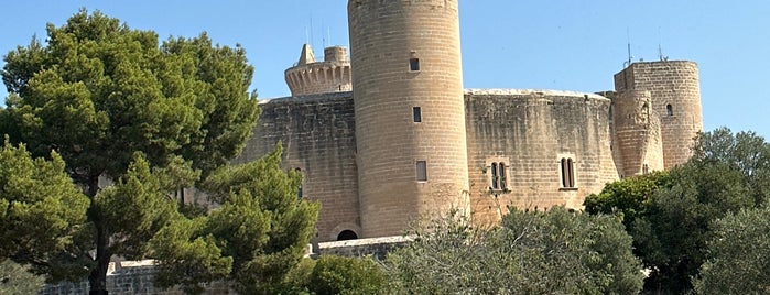 Castell de Bellver is one of Hannah'ın Kaydettiği Mekanlar.