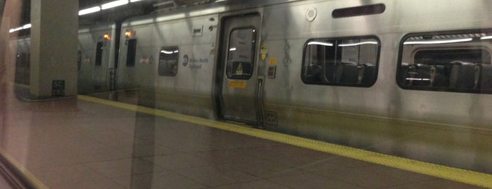 Metro-North's Grand Central Yard is one of Tempat yang Disukai Lindsaye.