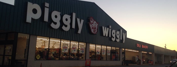 Piggly Wiggly is one of Places of Note in Columbiana for POC.