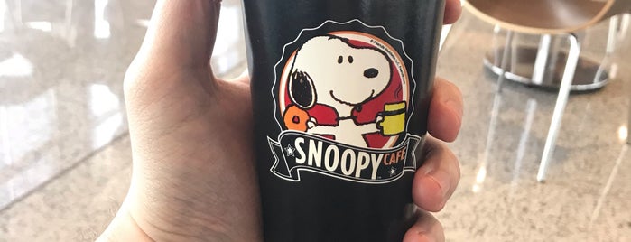 Snoopy Café is one of Lieux qui ont plu à Bruno.