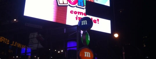 M&M's World is one of Places I Want to Go.