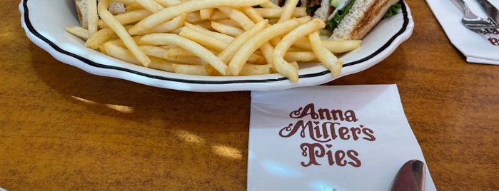 Anna Miller's Restaurant is one of Mid Century Hawai’i.