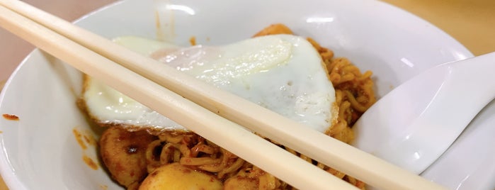 黯然销魂面（龙哥） is one of batu pahat food.