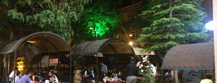 Pirhan Restaurant is one of สถานที่ที่บันทึกไว้ของ Anil.