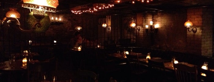 La Esquina is one of NY Not-So-Secret-But-Still-Awesome Speakeasies.