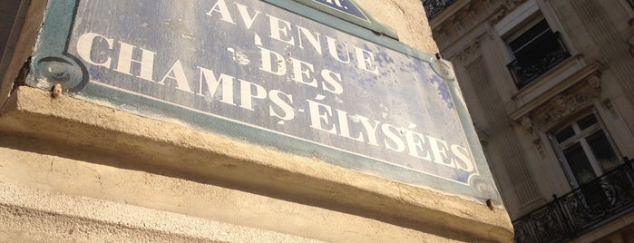 Viale dei Campi Elisi is one of Paris.