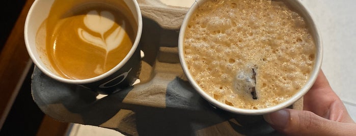 1 October  specialty coffee is one of Locais salvos de Queen.