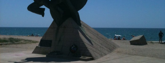 Памятник Евпаторийскому Десанту is one of Любимый Крым / Lovely Crimea.