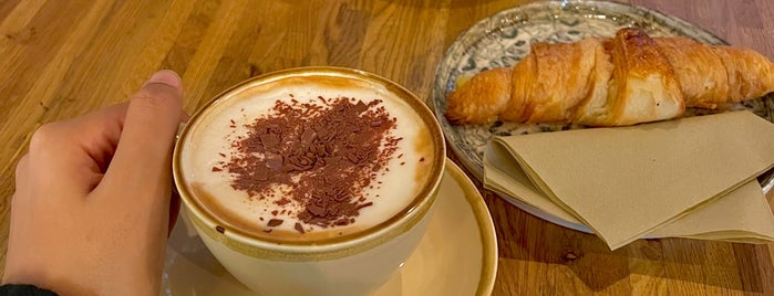 Mawi Café is one of Bakery & Breakfast & Cafe LONDON.