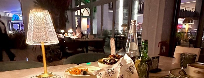 Villa Fayrouz is one of Resturants.