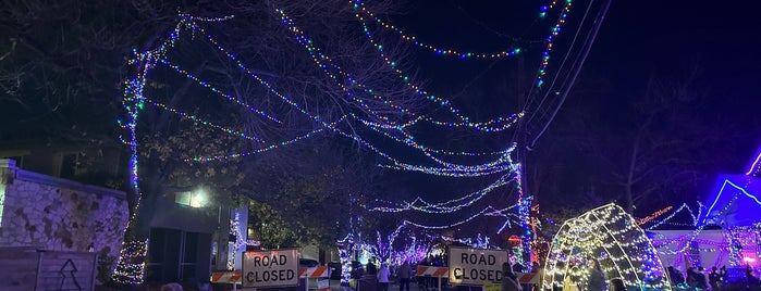 37th Street Lights is one of Christmas Spots.