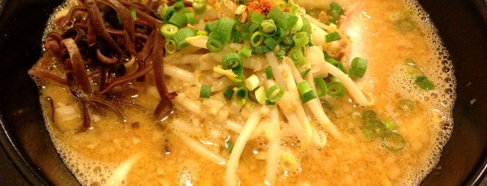 麺や 六助 is one of カズ氏おすすめの麺処LIST.