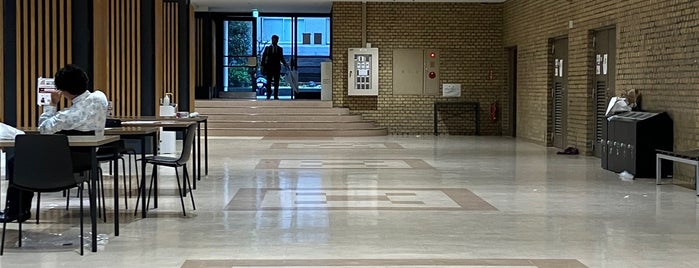 15号館 ラウンジ is one of 早稲田大学早稲田.