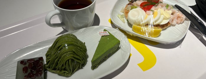 IKEA Restaurant & Cafe is one of 横浜方面.
