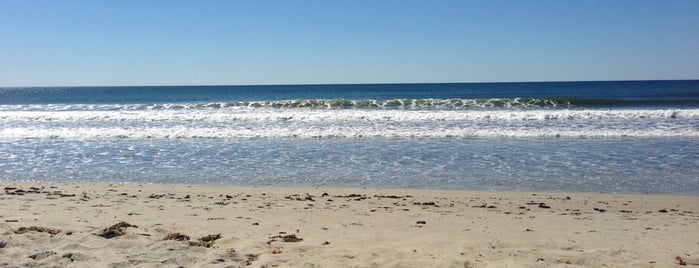 Parsons Beach is one of Lugares favoritos de Derek.
