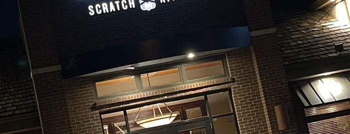 Cheddar's Scratch Kitchen is one of Bars.