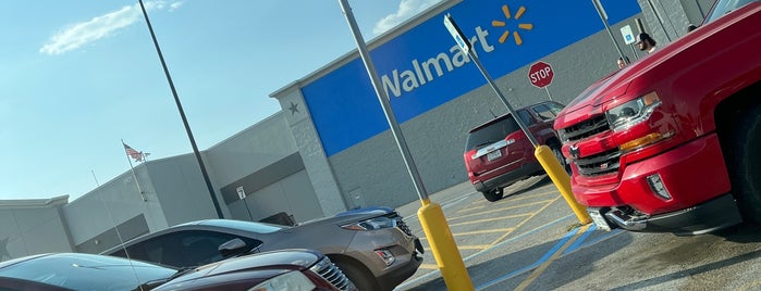 Walmart Supercenter is one of Check ins.