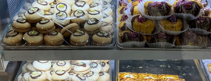 Tabatabai Confectionery | قنادی طباطبایی is one of مشهد.