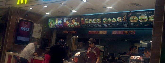 McDonald's is one of Lieux qui ont plu à Çağlar.
