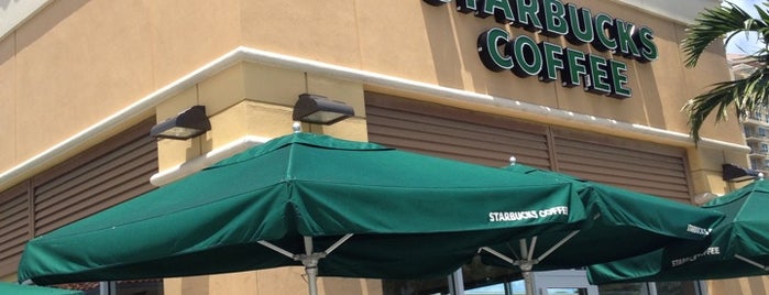 Starbucks is one of Tempat yang Disukai Catalina.