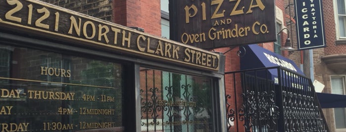 Chicago Pizza and Oven Grinder Co. is one of Posti che sono piaciuti a Collin.