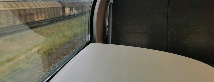 Trein IC-02 Oostende - Brugge - Gent - Sint-Niklaas - Antwerpen is one of Belgium / Trains / IC-02.