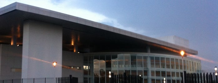 Teatro del Bicentenario is one of Leon GTO.