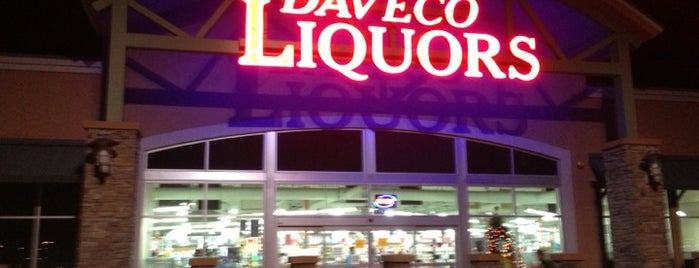 Daveco Liquors is one of สถานที่ที่ Thomas ถูกใจ.