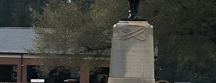 Andersonville Prison Memorial Cemetery is one of Mike'nin Beğendiği Mekanlar.